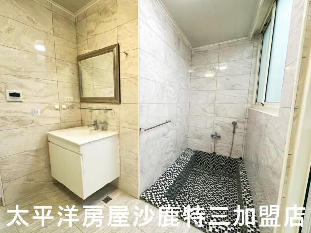 台中沙鹿透天-7